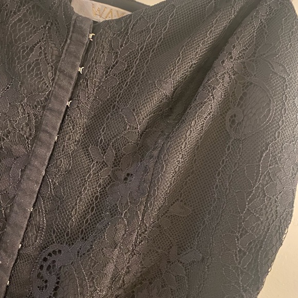 Wayf snap closure, black lace bodysuit. Excellent condition. Size Small. - Picture 2 of 2